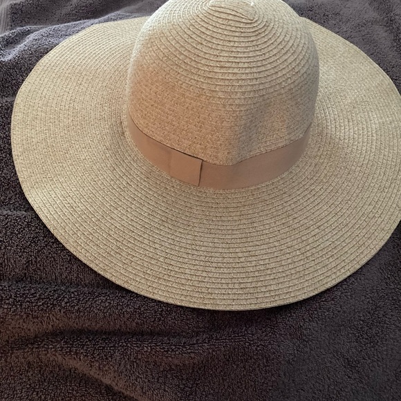 David and Young Accessories - David and Young Tan Wide-Brim Hat
